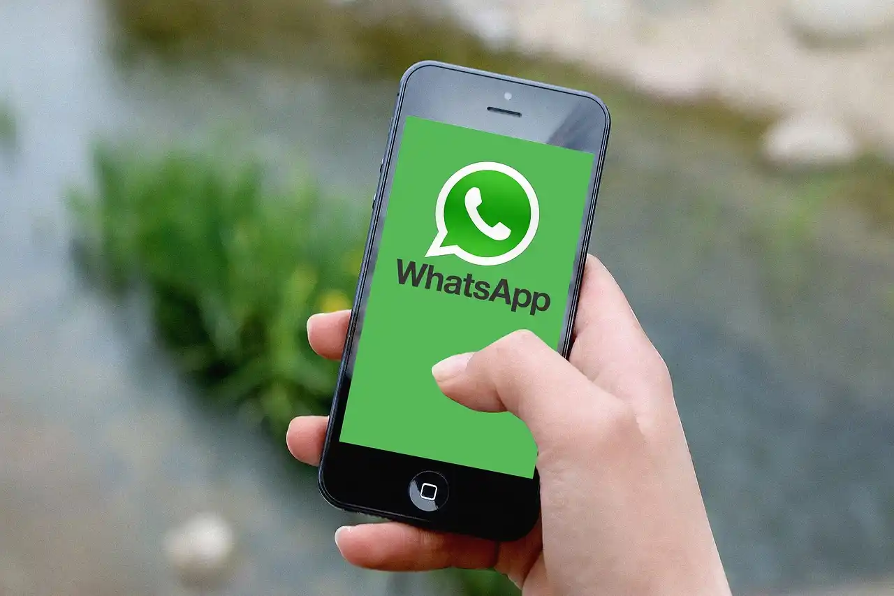 How to Schedule a Message in WhatsApp